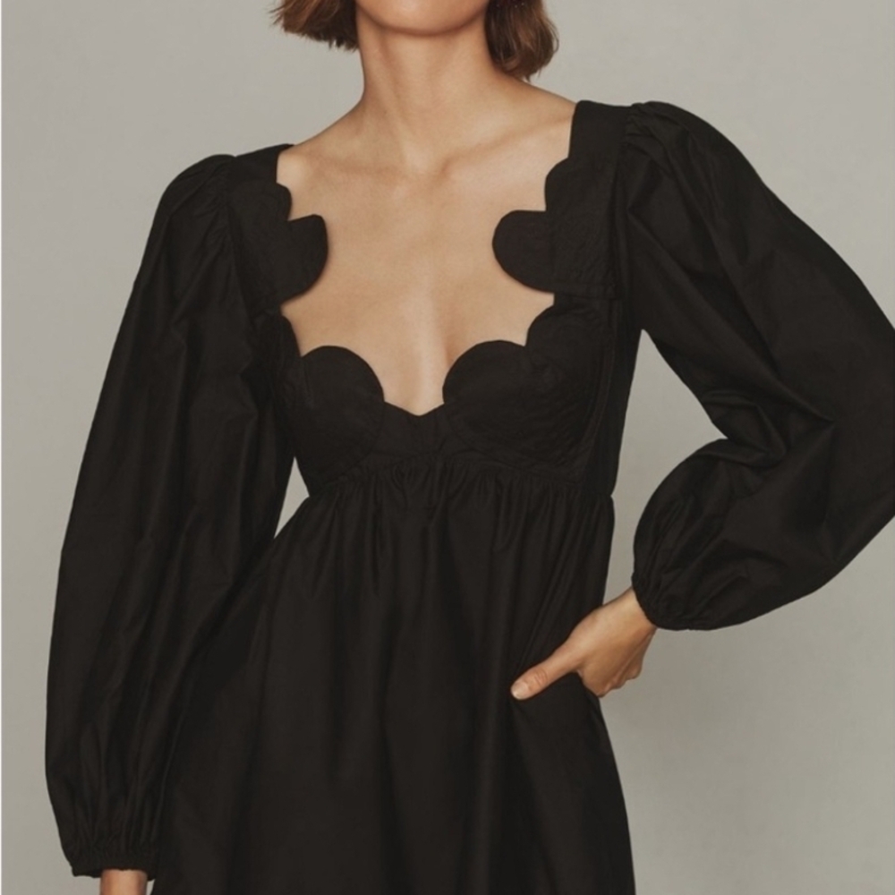 FARM Rio Black Scalloped Puff-Sleeve Dress